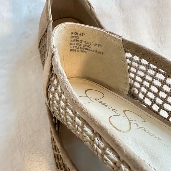 Jessica Simpson Tan Flats, Size 8 - Picture 5 of 7